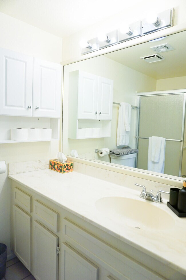 Building Photo - 82186 Bergman Dr