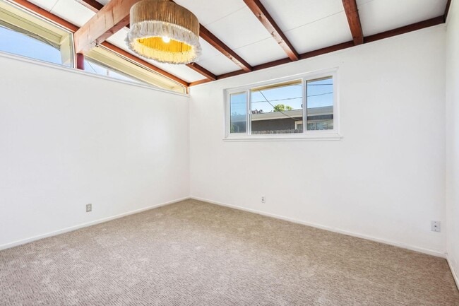 Building Photo - 2524 Landwood Way