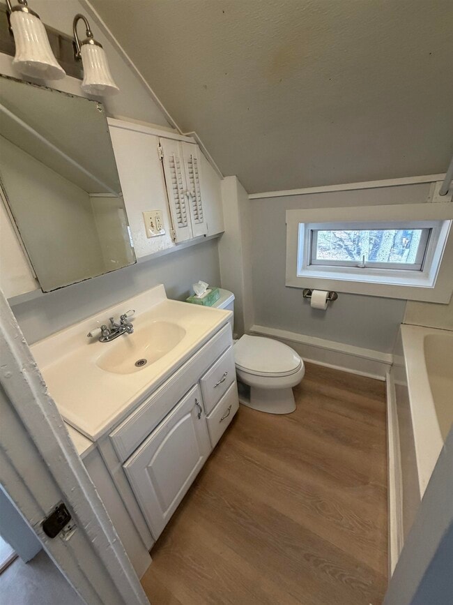 Building Photo - 303 N State St