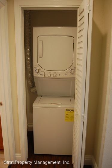 Building Photo - 3670-3680 Park Blvd