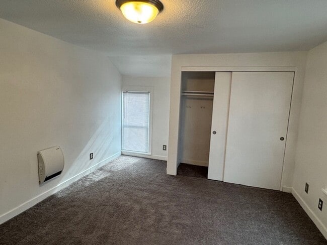 Building Photo - RENOVATED UPSTAIRS 2 BEDROOM HOME- FULL PRIVATE UPPER LEVEL