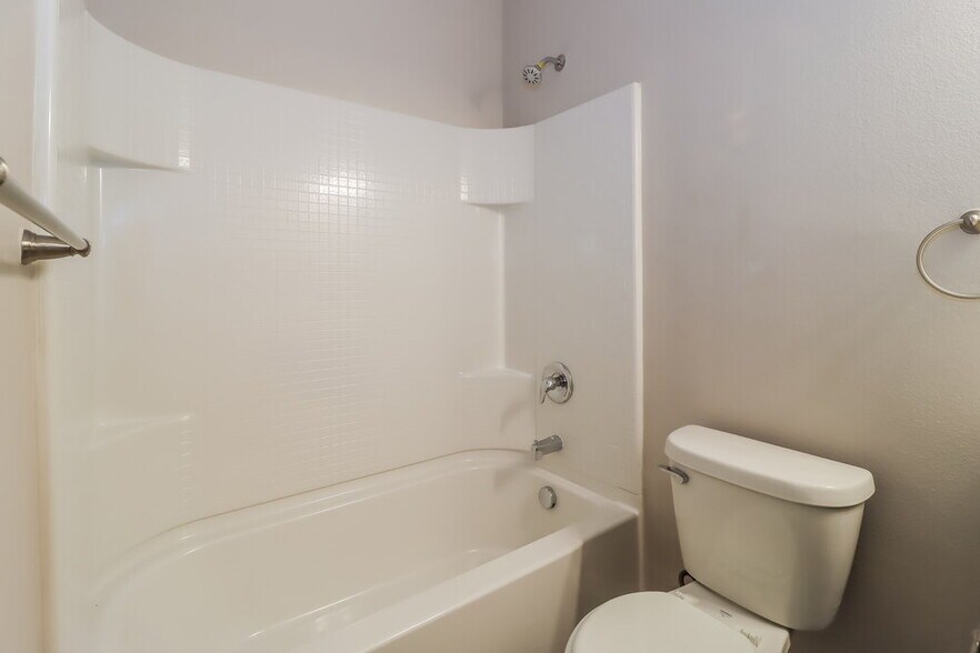 Building Photo - 368 Magma Dr