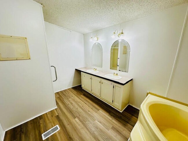 Building Photo - A Great Property In Cabot Waiting For You to Call It Home!