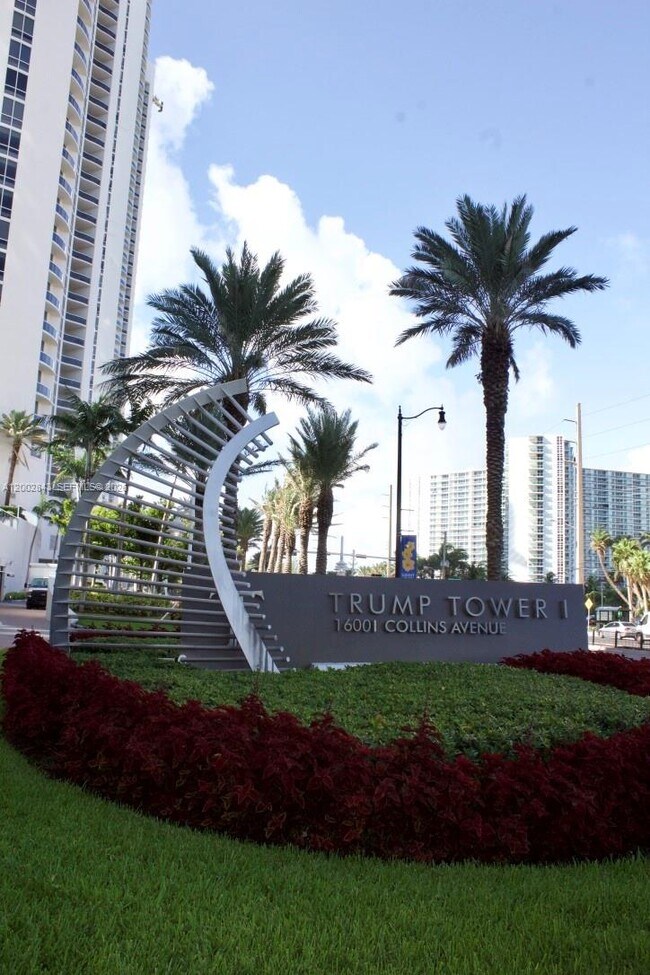 Building Photo - 16001 Collins Ave