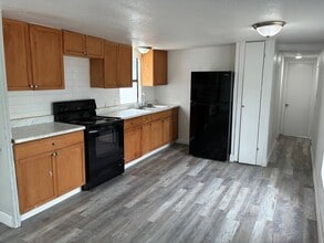 Building Photo - Socrum Loop