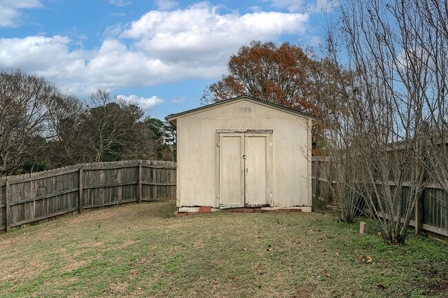 Building Photo - Welcome Home!