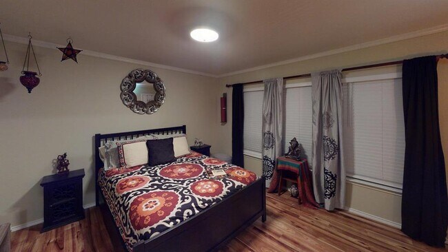 Building Photo - 6616 Piedras Blanco Dr