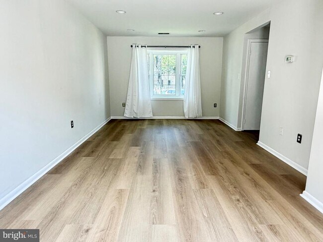 Building Photo - 13767 Marsden Ct