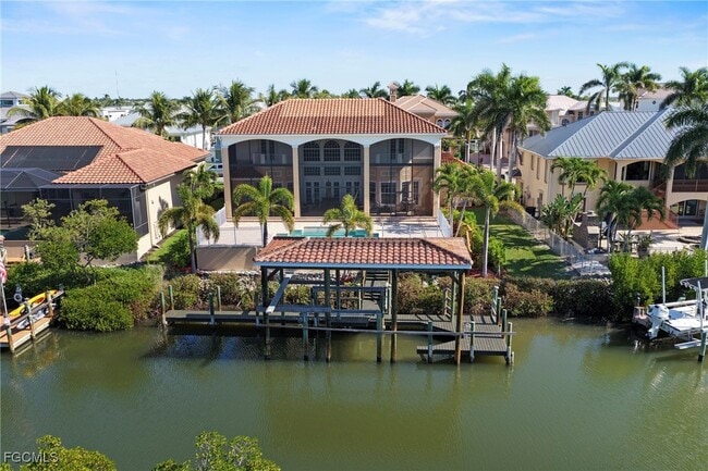 Building Photo - 18150 Old Pelican Bay Dr