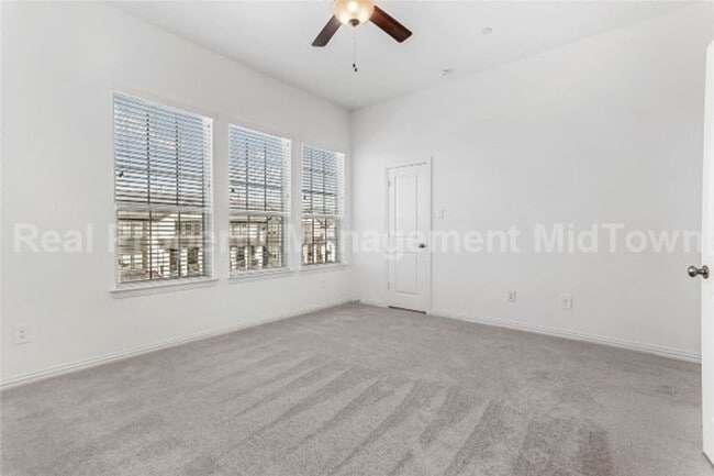 Building Photo - Live Elevated in the Heart of Viridian – S...