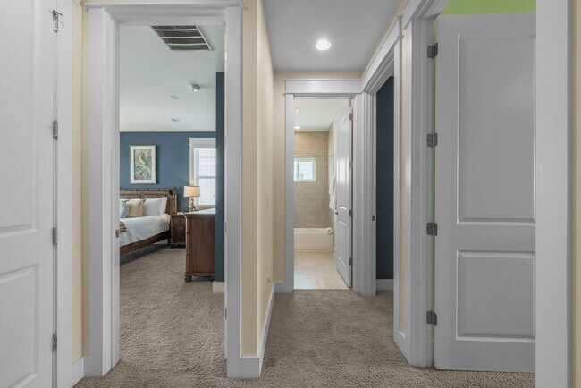 Building Photo - Fully Furnished Jax Beach Townhome