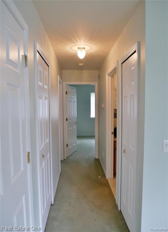 Building Photo - 5499 Seabreeze Ln