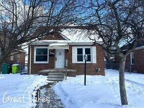 Building Photo - Charming 3 Bedroom 1 Bathroom now available for rent