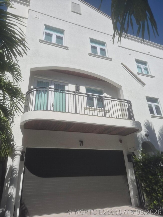 Building Photo - 71 Isle of Venice Dr