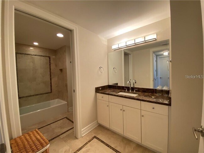 Building Photo - 331 Cleveland St