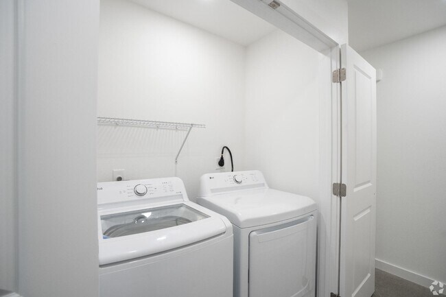 Building Photo - 712 Onyx Dr