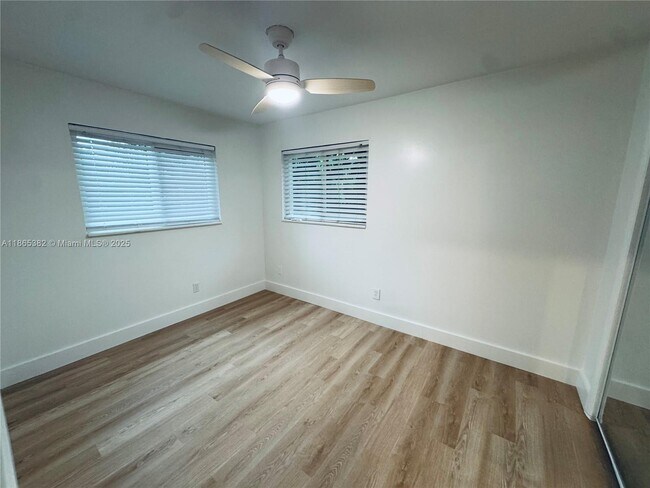 Building Photo - 3980 N 67th Ave