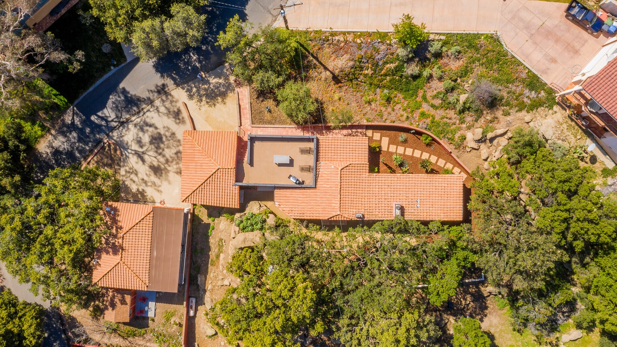 Building Photo - 7846 Lilac Ln