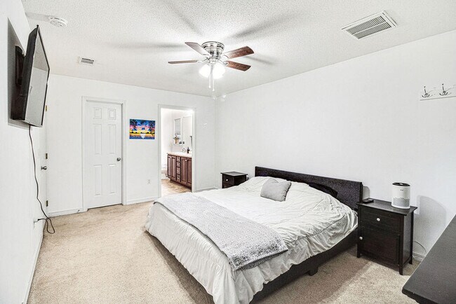 Building Photo - 289 Dahlquist Dr