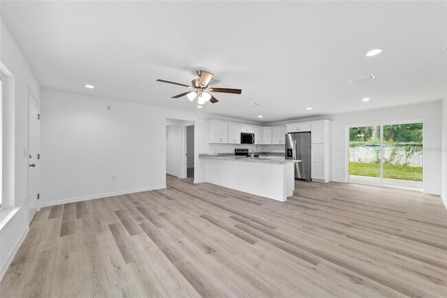 Building Photo - 874 NE 130th Terrace