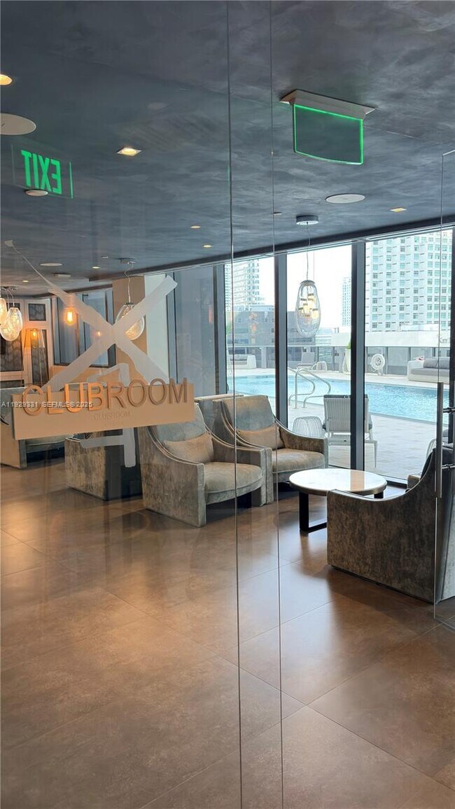 Building Photo - 1000 Brickell Plaza