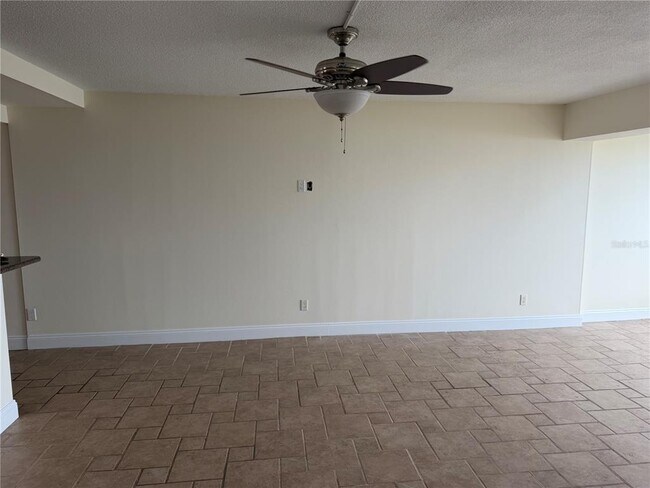 Building Photo - 33 S Gulfstream Ave