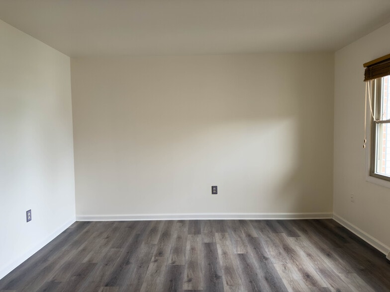 Building Photo - 2146 Walnut St