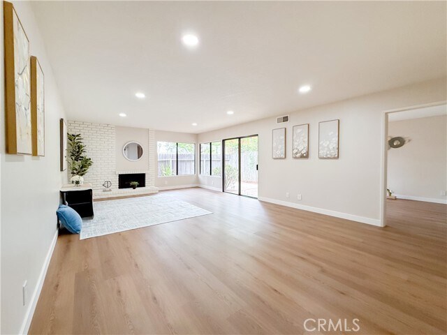 Building Photo - 1034 Romney Dr