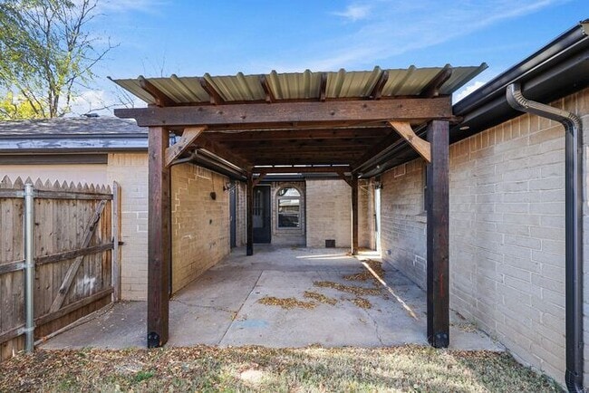 Building Photo - 5307 Winslow St