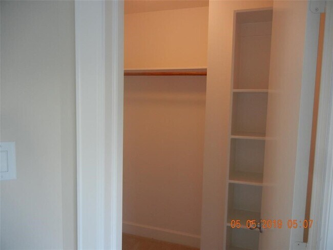 Building Photo - 8727 Bryam St