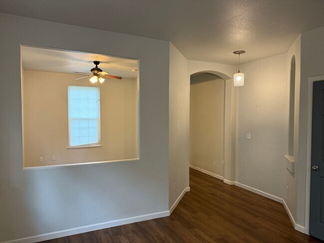 Building Photo - 108 Robinson Ct