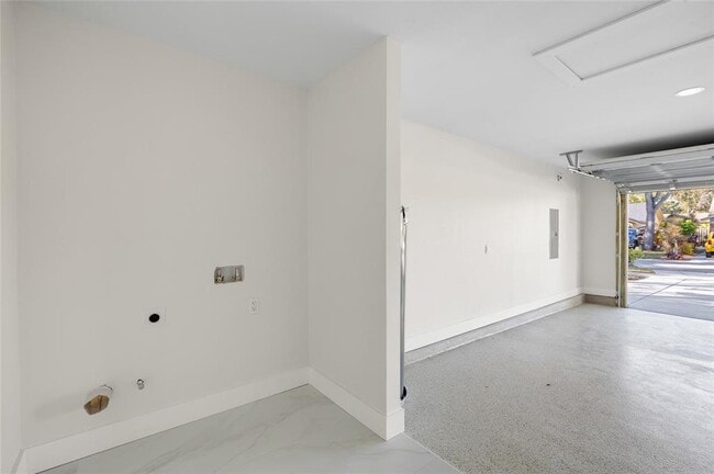 Building Photo - 1801 Laurence Ct