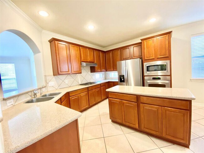 Building Photo - 5518 Chantel Way