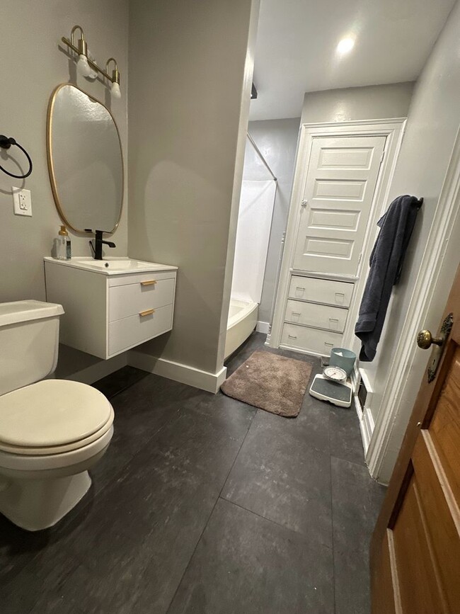 Building Photo - 2971 N Murray Ave