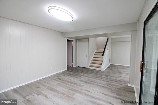 Building Photo - 20423 Meadow Pond Pl