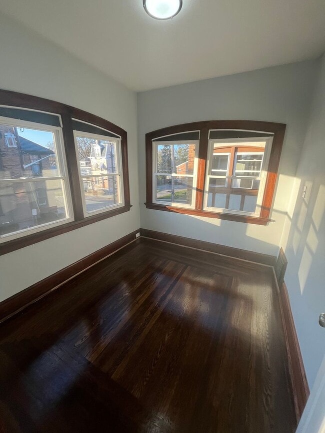 Building Photo - Beautiful Character in this Two Bedroom!
