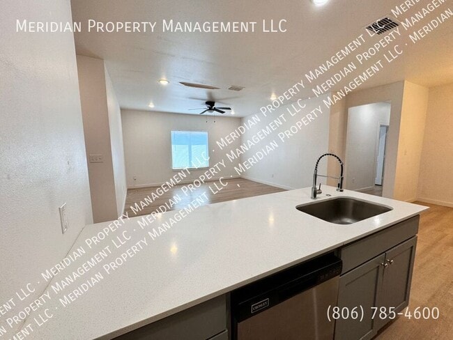 Building Photo - 5723 Kemper St