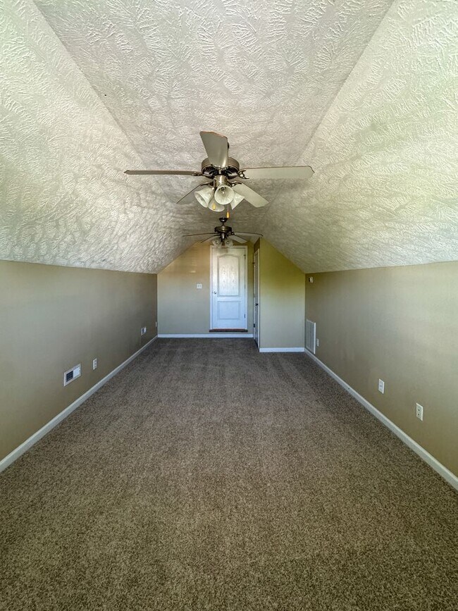 Building Photo - Beautiful 4 Bed 2 Bath Home in Fayetteville
