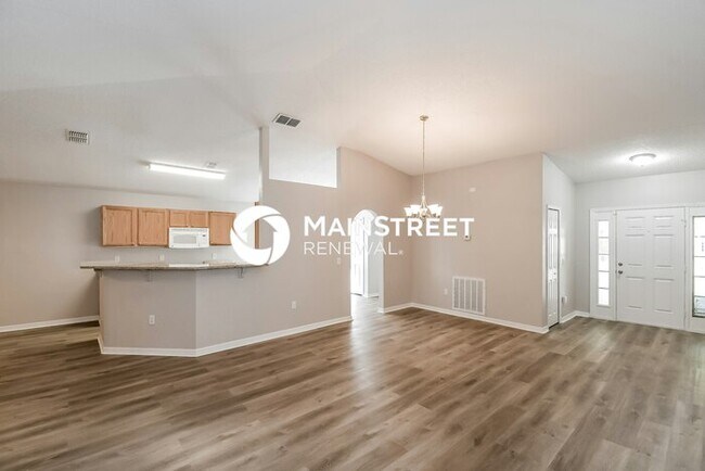 Building Photo - 3 Bedroom Pet-Friendly Home in jacksonville, FL with Main Street Renewal