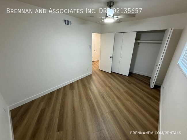 Building Photo - 35 Flower St