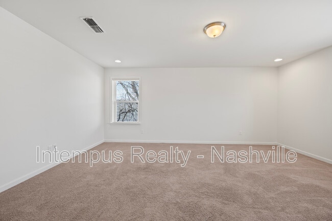 Building Photo - 2637 Miranda Dr