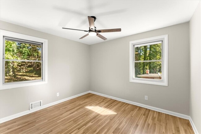 Building Photo - 3524 Brookfield Ln
