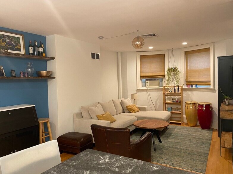 Primary Photo - 89 Warren Ave