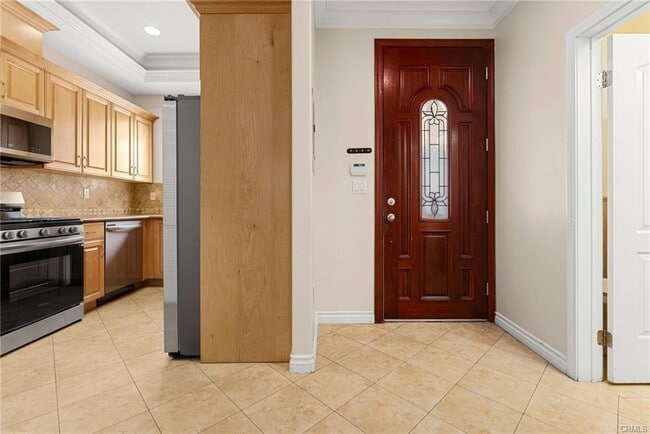 Building Photo - 732 E Palm Ave