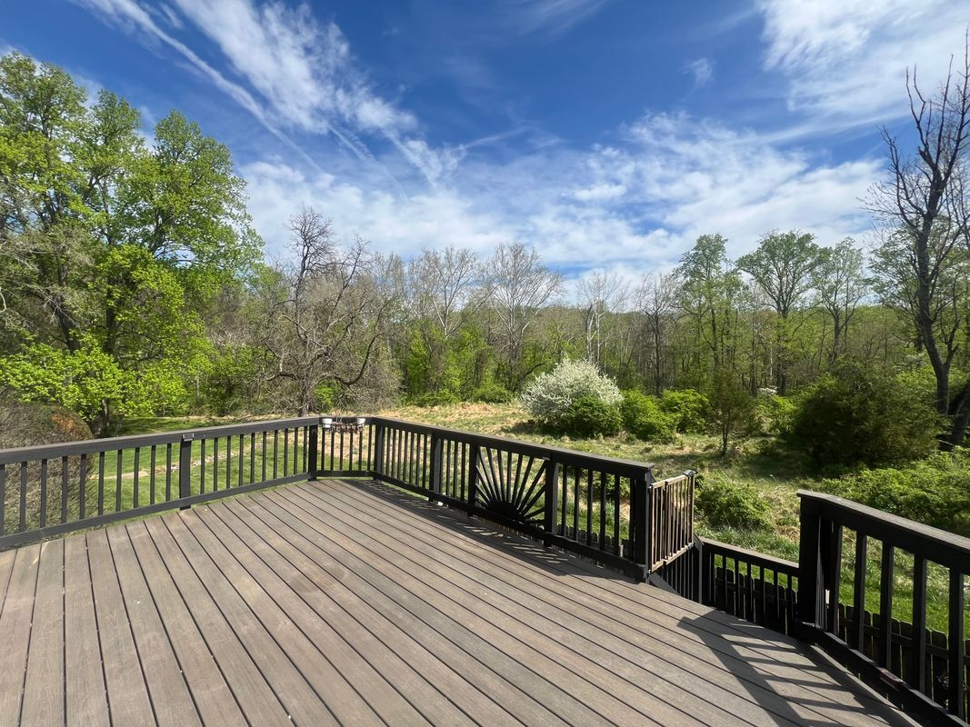 Building Photo - 516 Meadow Hall Dr
