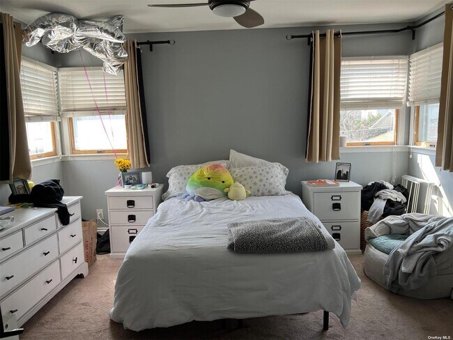 Building Photo - 563 Neptune Blvd