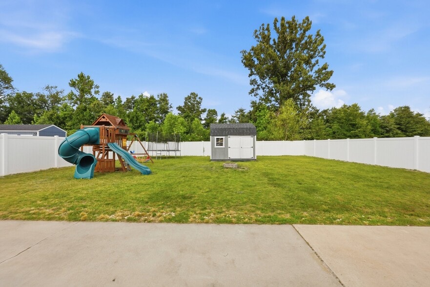 Building Photo - 202 Shady Oaks Way