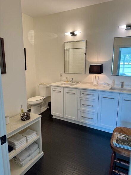 Bathroom 1 - 34 Bridge St