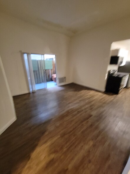 Building Photo - 4124 N Eagle Rock Blvd