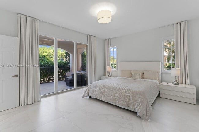 Building Photo - 19217 Fisher Island Dr